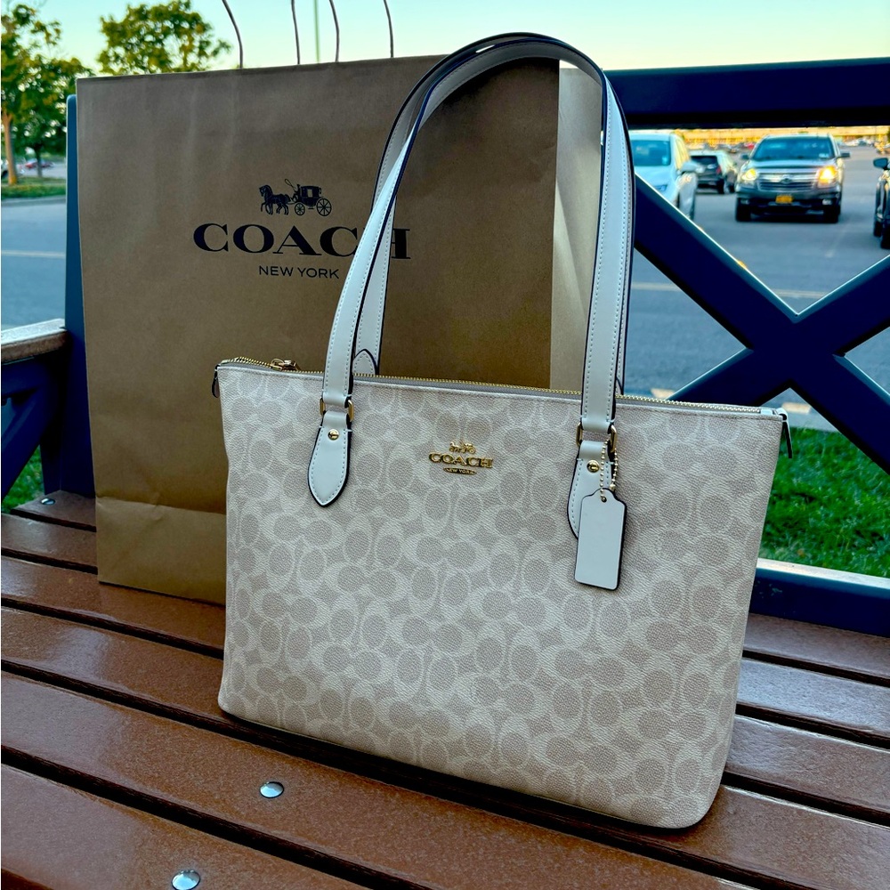 NWT Coach Cream Signature Tote bag with Gold Accents